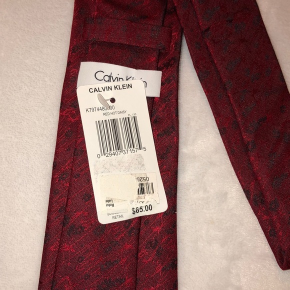 Calvin Klein tie - Picture 3 of 4